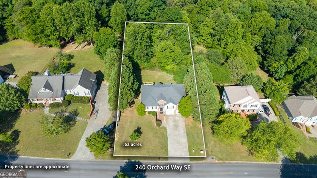 240 Orchard Way SE, Calhoun, GA 30701