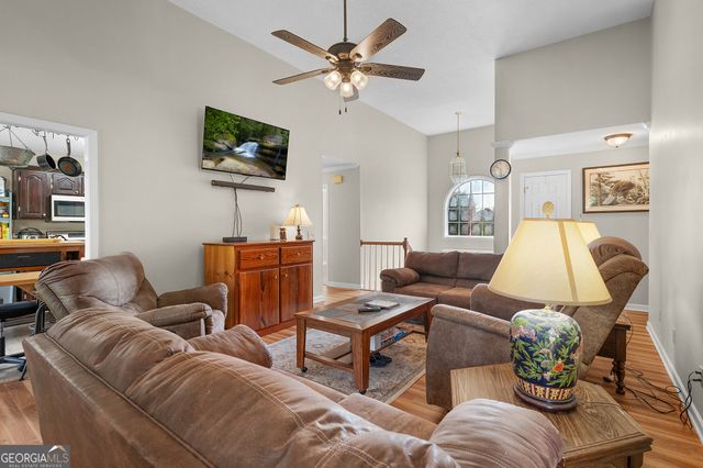 240 Orchard Way SE, Calhoun, GA 30701