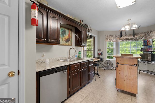 240 Orchard Way SE, Calhoun, GA 30701