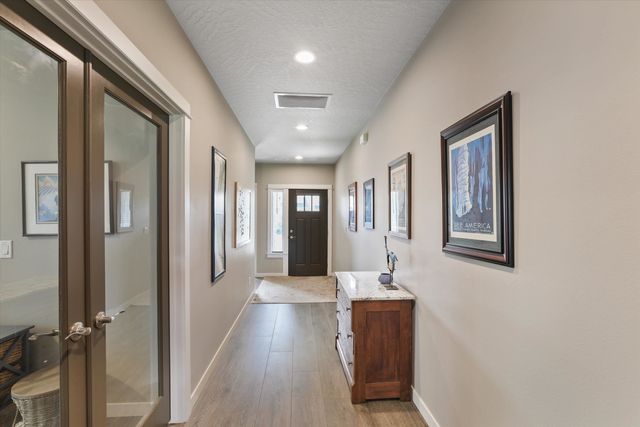 1819 S Donwood St, Greenacres, WA 99016