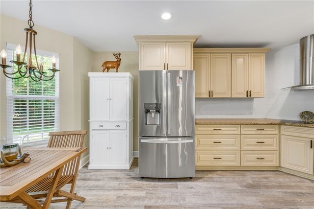 233 Cardinal Circle W, St Marys, GA 31558