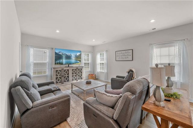 157 Asbury Circle, Calhoun, GA 30701