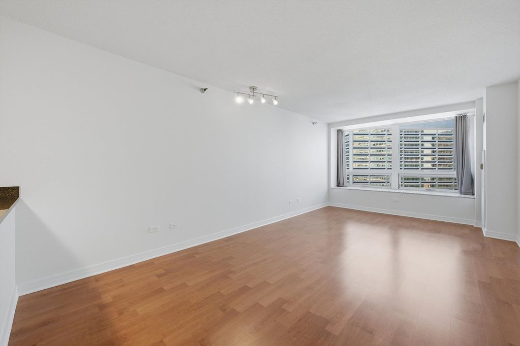 512 N MCCLURG Court 2611, Chicago, IL 60611 — photo 4