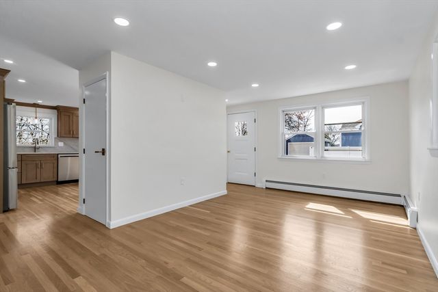 5 Lafayette Ave, Lawrence, MA 01843
