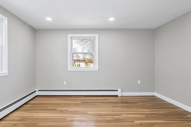 5 Lafayette Ave, Lawrence, MA 01843