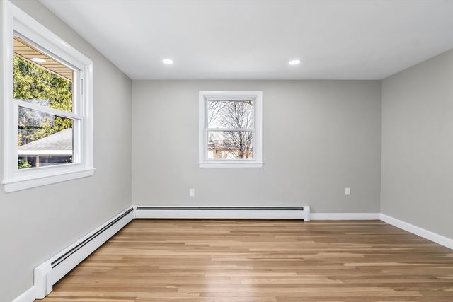 5 Lafayette Ave, Lawrence, MA 01843
