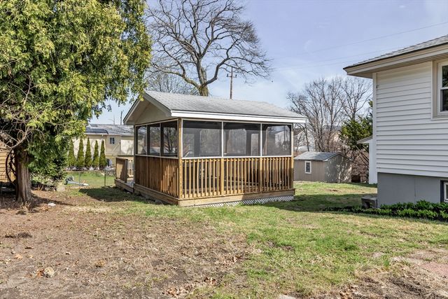 5 Lafayette Ave, Lawrence, MA 01843