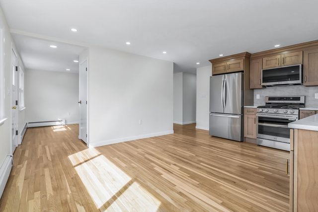 5 Lafayette Ave, Lawrence, MA 01843