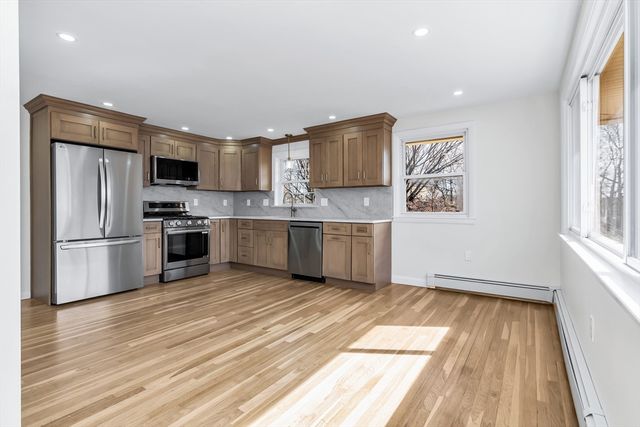 5 Lafayette Ave, Lawrence, MA 01843
