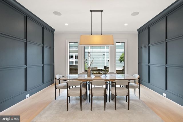 112 N HIGHLAND ST, Arlington, VA 22201