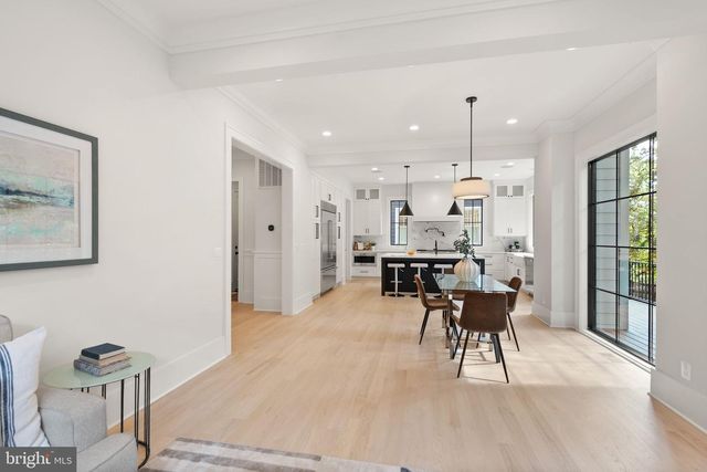 112 N HIGHLAND ST, Arlington, VA 22201