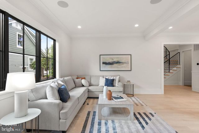 112 N HIGHLAND ST, Arlington, VA 22201