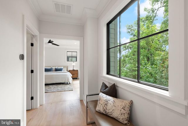 112 N HIGHLAND ST, Arlington, VA 22201