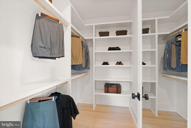 112 N HIGHLAND ST, Arlington, VA 22201