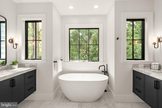 112 N HIGHLAND ST, Arlington, VA 22201