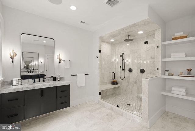 112 N HIGHLAND ST, Arlington, VA 22201