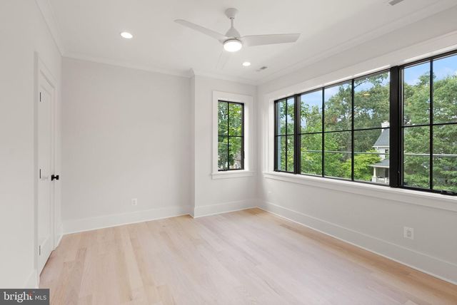 112 N HIGHLAND ST, Arlington, VA 22201