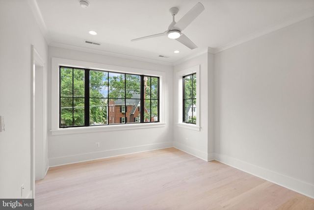 112 N HIGHLAND ST, Arlington, VA 22201