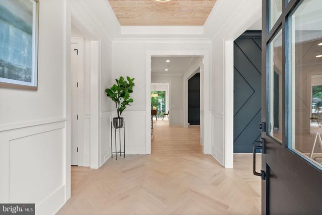 112 N HIGHLAND ST, Arlington, VA 22201