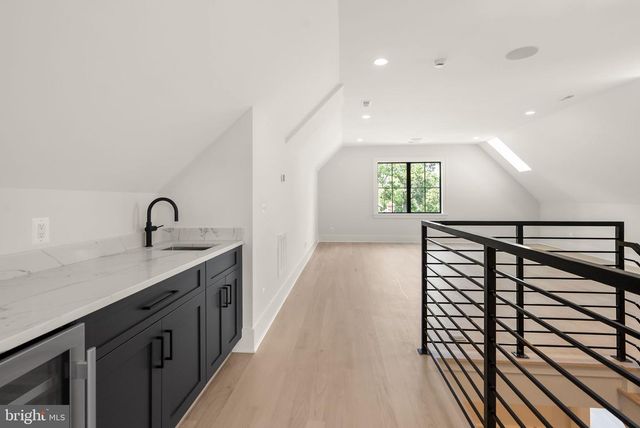 112 N HIGHLAND ST, Arlington, VA 22201