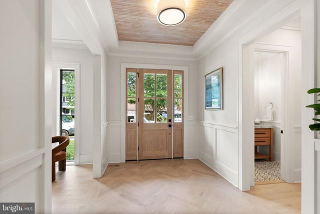 112 N HIGHLAND ST, Arlington, VA 22201