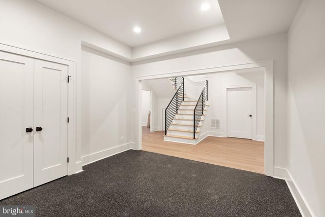 112 N HIGHLAND ST, Arlington, VA 22201