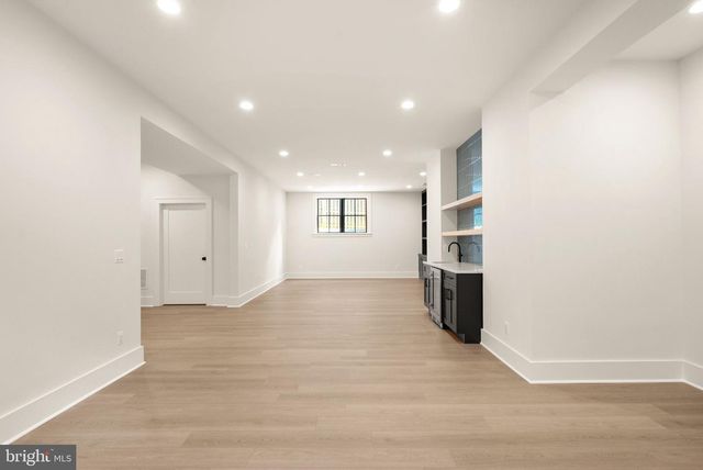 112 N HIGHLAND ST, Arlington, VA 22201