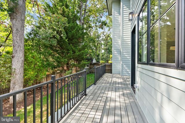 112 N HIGHLAND ST, Arlington, VA 22201