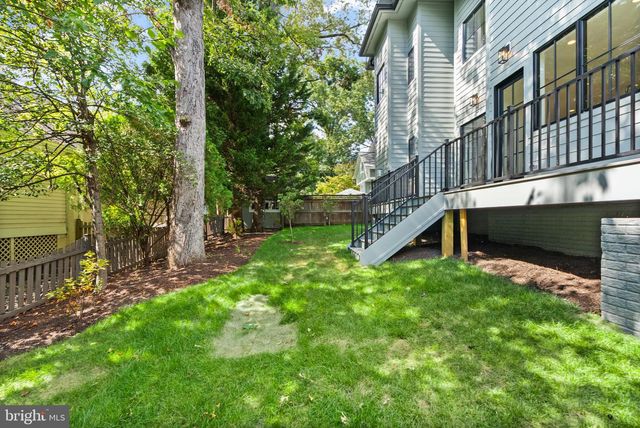 112 N HIGHLAND ST, Arlington, VA 22201