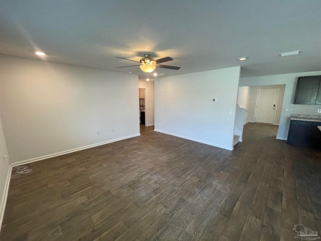 10541 Queens Gate Cir, Pensacola, FL 32506