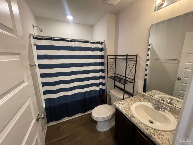 10541 Queens Gate Cir, Pensacola, FL 32506