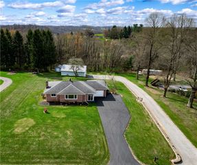120 Valley View Dr, Summit Twp, PA 16002