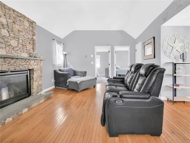 37 Oxford Avenue, Warwick, RI 02889
