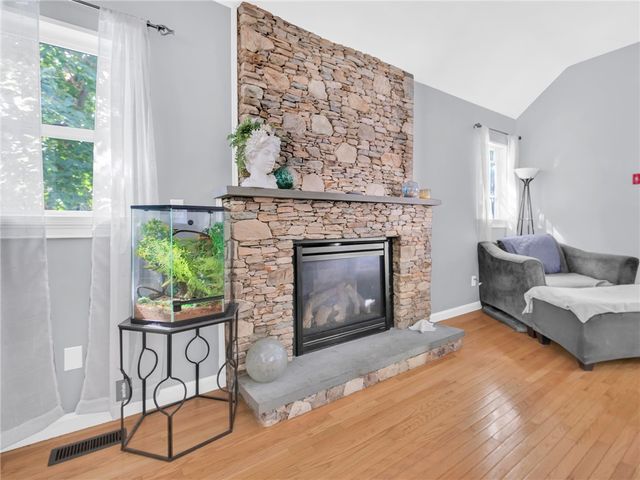 37 Oxford Avenue, Warwick, RI 02889