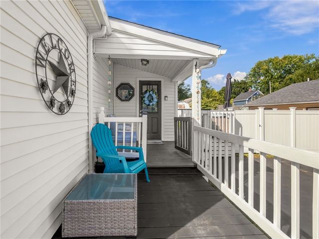 37 Oxford Avenue, Warwick, RI 02889