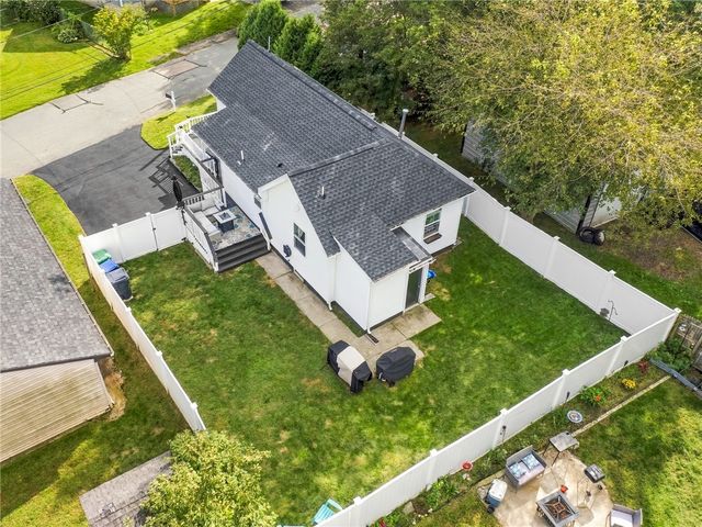 37 Oxford Avenue, Warwick, RI 02889