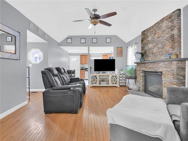 37 Oxford Avenue, Warwick, RI 02889