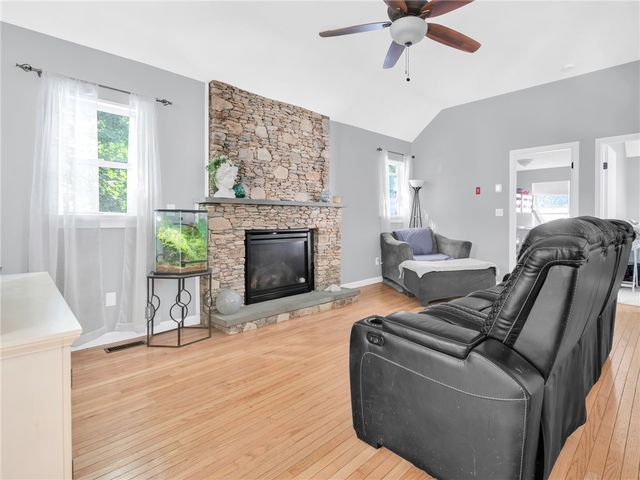 37 Oxford Avenue, Warwick, RI 02889