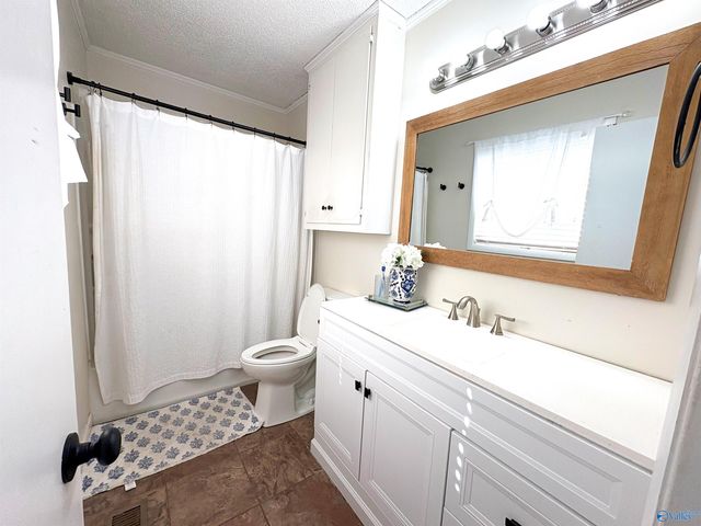 202 Helen Street, Rainbow City, AL 35906