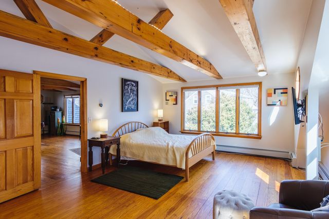 2 Huettner Road, Woods Hole, MA 02543