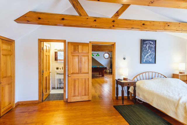 2 Huettner Road, Woods Hole, MA 02543