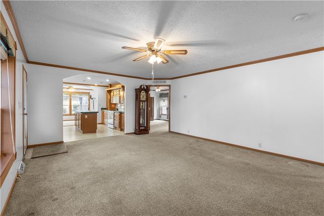 4601 WILDWOOD SAMPLE RD, Hampton, PA 15101