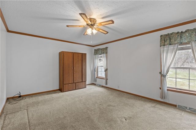 4601 WILDWOOD SAMPLE RD, Hampton, PA 15101