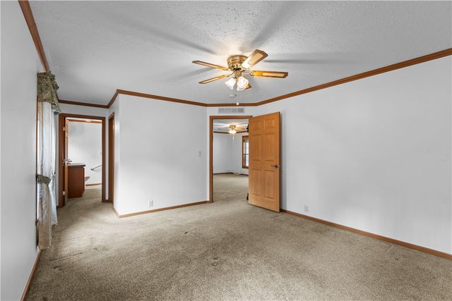 4601 WILDWOOD SAMPLE RD, Hampton, PA 15101