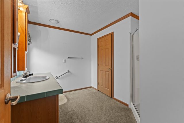 4601 WILDWOOD SAMPLE RD, Hampton, PA 15101