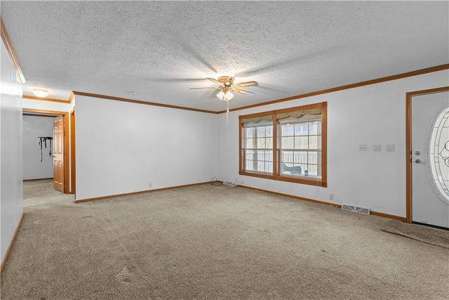 4601 WILDWOOD SAMPLE RD, Hampton, PA 15101