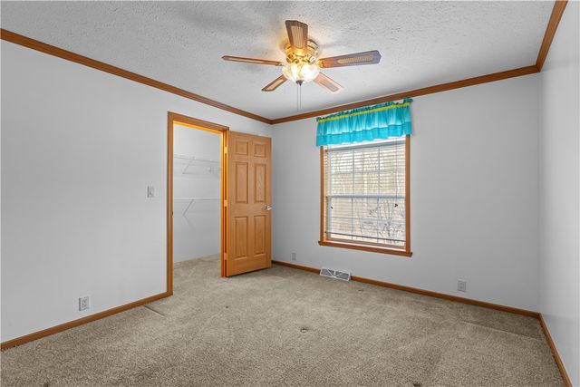 4601 WILDWOOD SAMPLE RD, Hampton, PA 15101