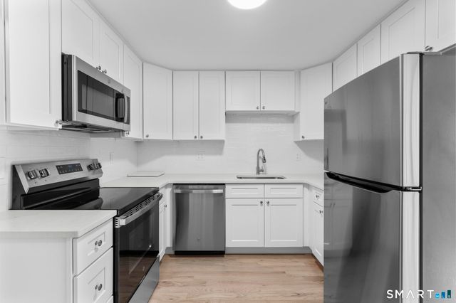 106 Smoke Valley Drive B, Stratford, CT 06614