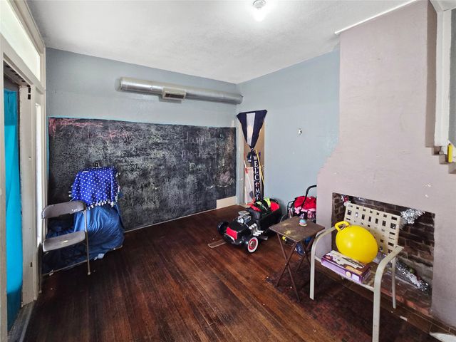 507 W Nash Street, Terrell, TX 75160