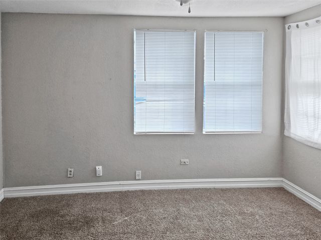 507 W Nash Street, Terrell, TX 75160